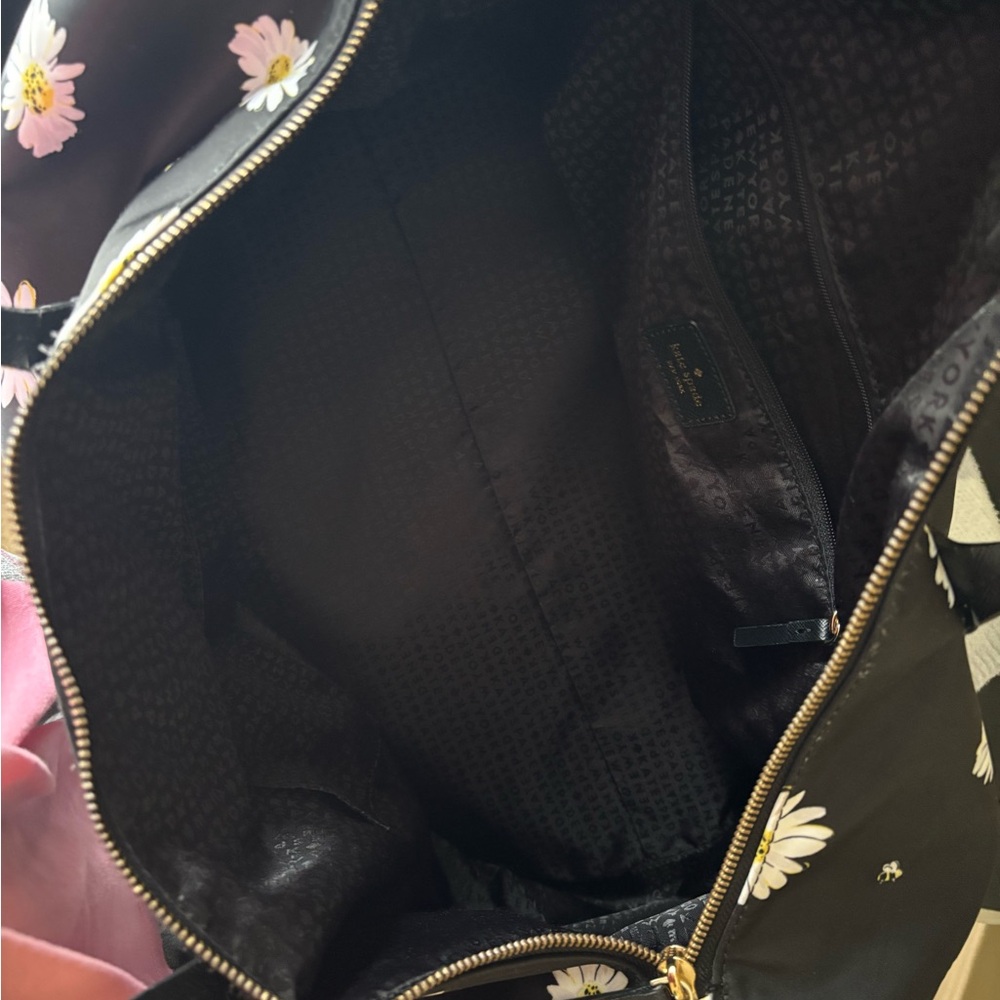 Kate Spade Black Daisy Print Travel Weekender Bag - Picture 6 of 6